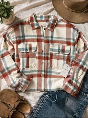 Brixton NWT Cropped Plaid Shacket Overshirt M Cream Red Sage Blue